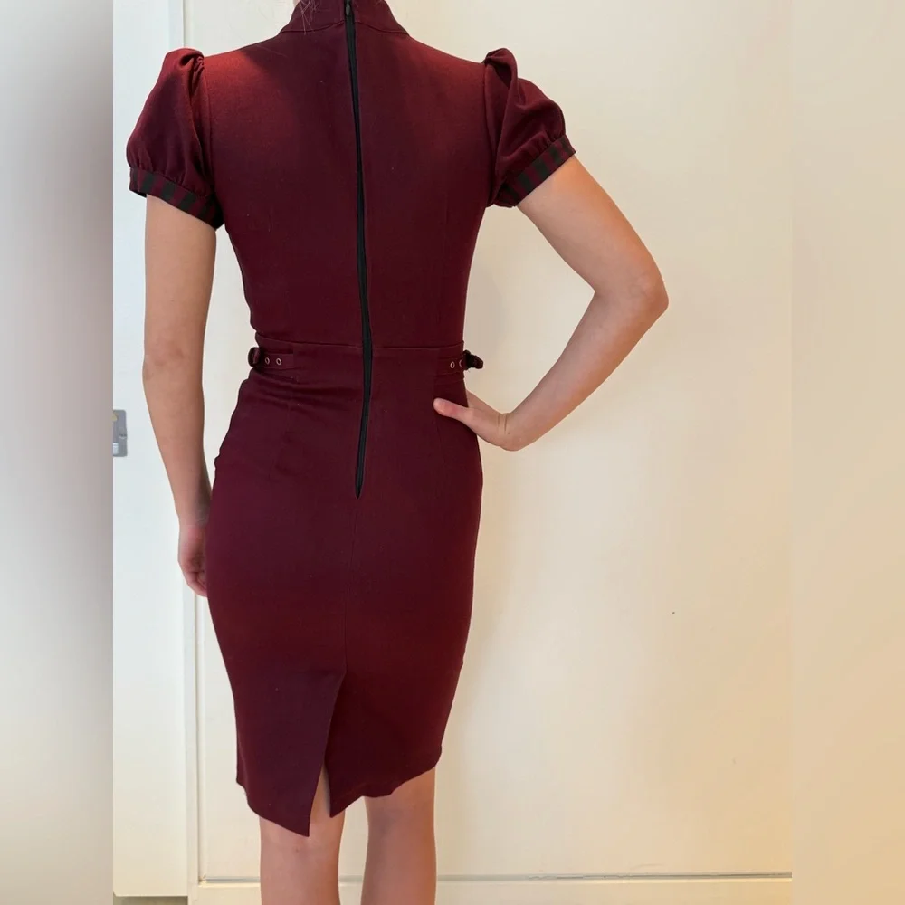 Chic Burgundy Striped dress - Picture 2 of 9